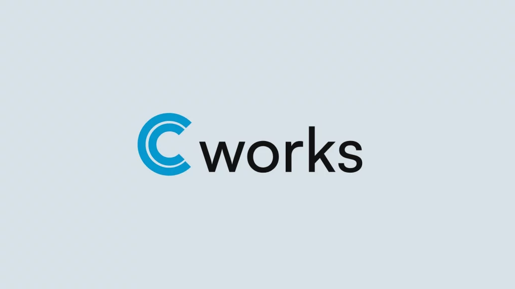 Immagine del logo di Cworks, su uno sfondo neutro.